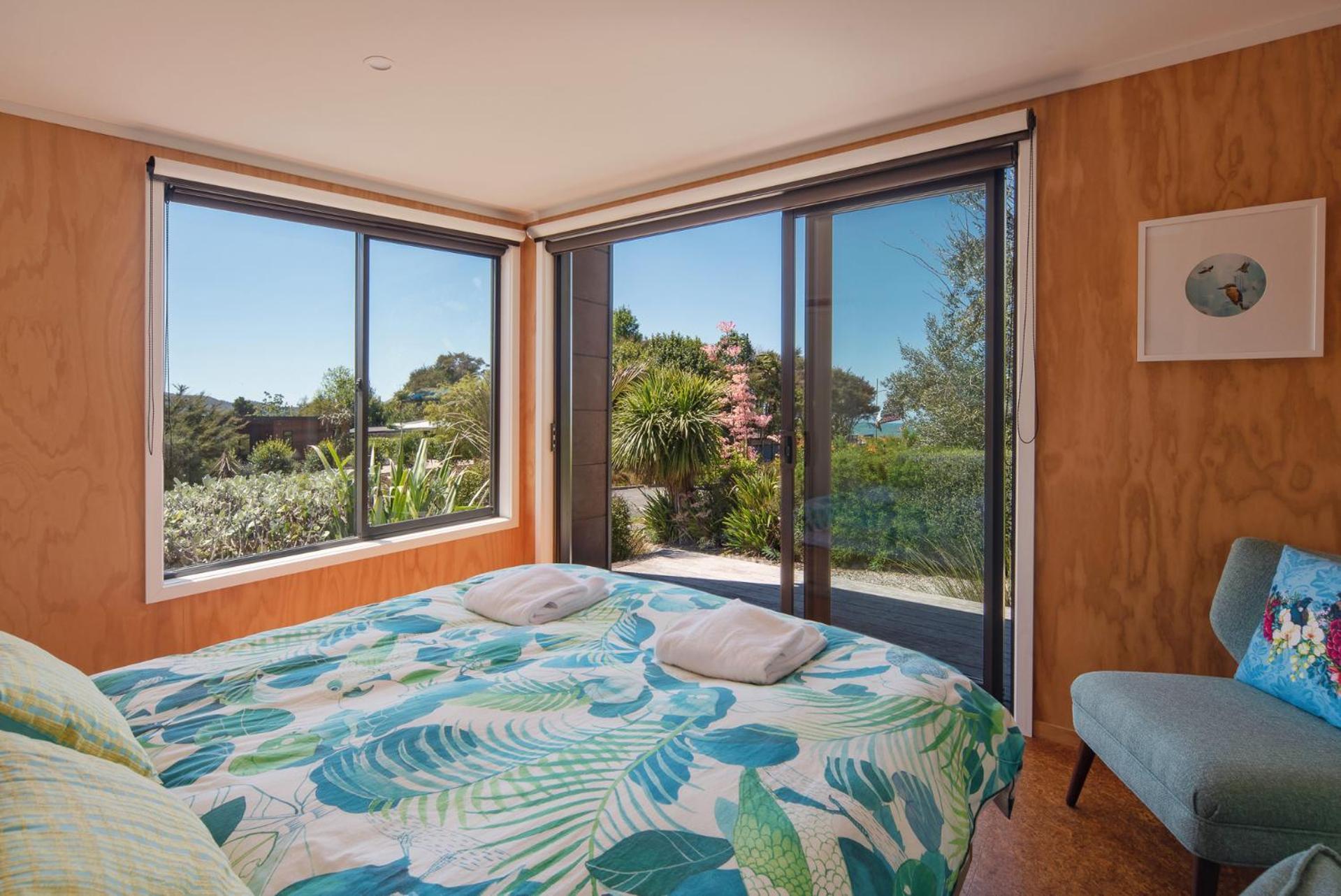 Bach 7 By The Sea - Spa Pool And Views Marahau Exterior photo